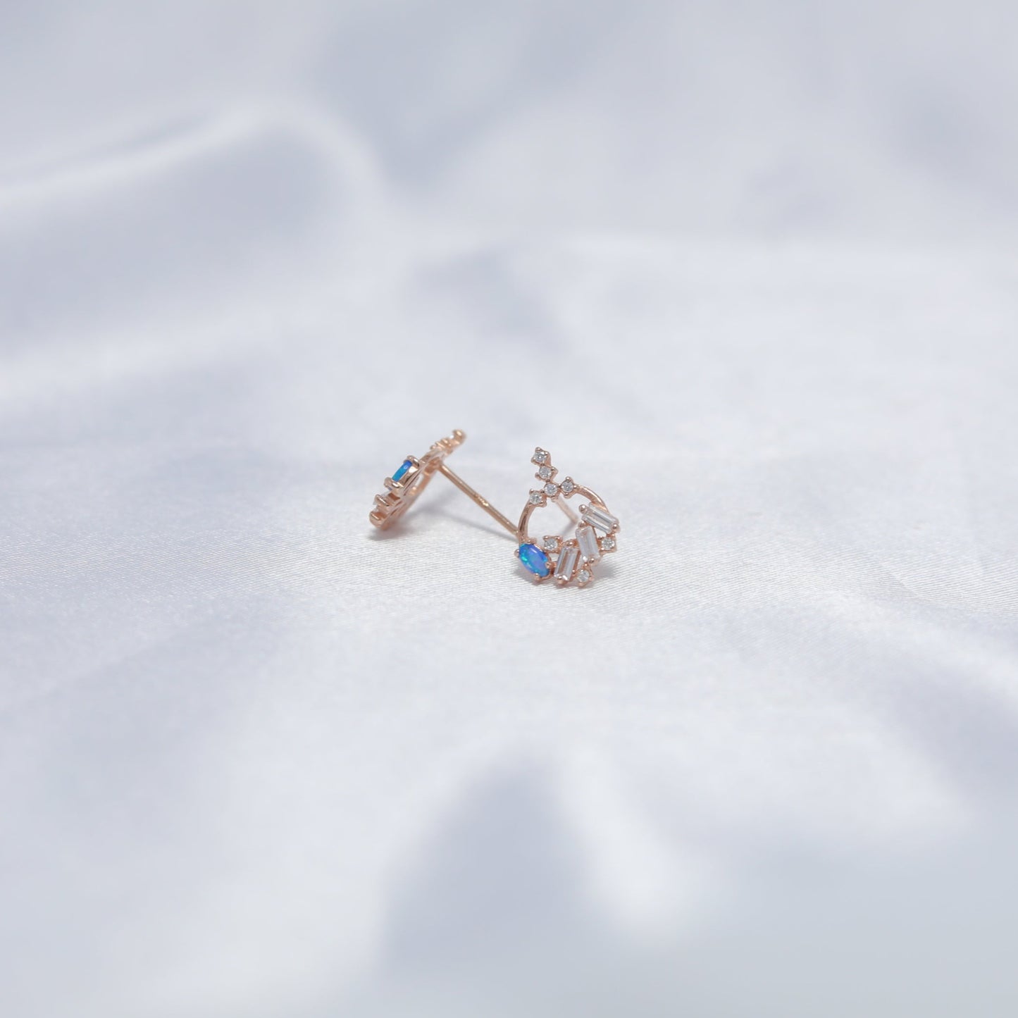 Neela Noor Stud