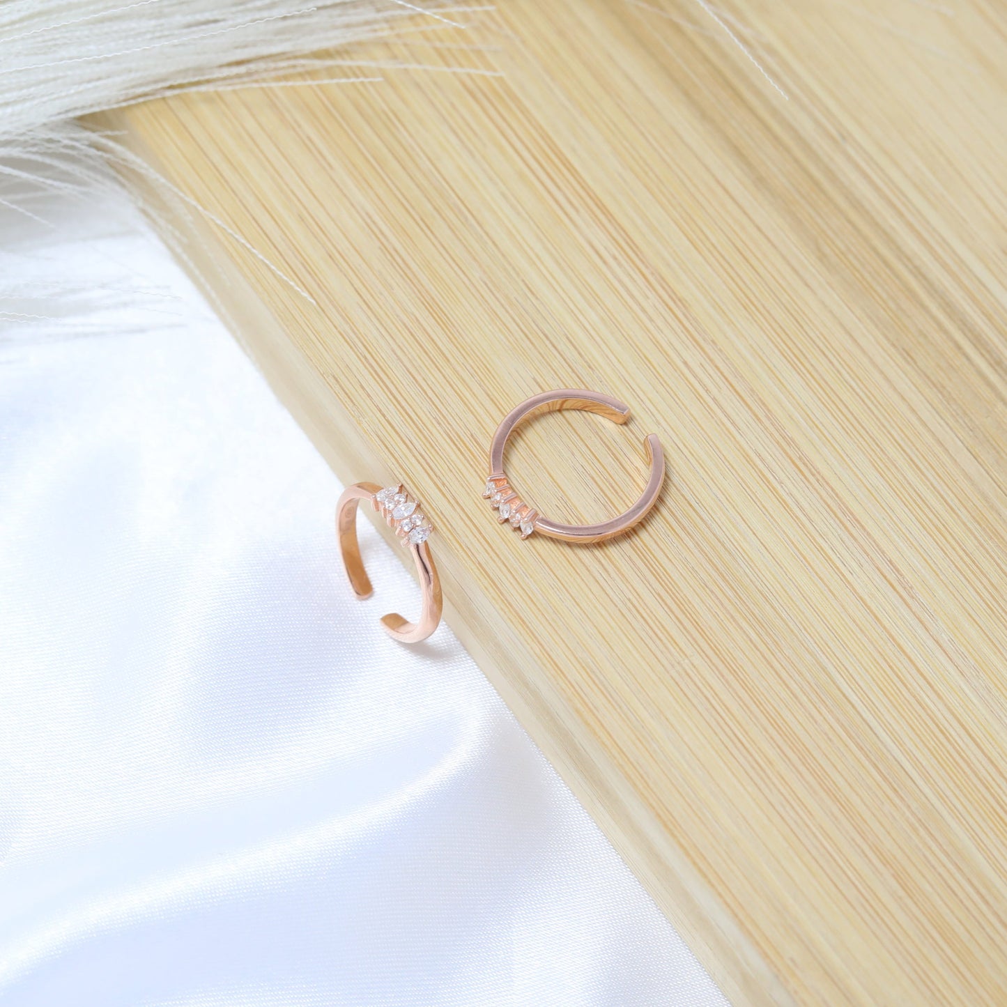 Minimal Spark Toe Rings