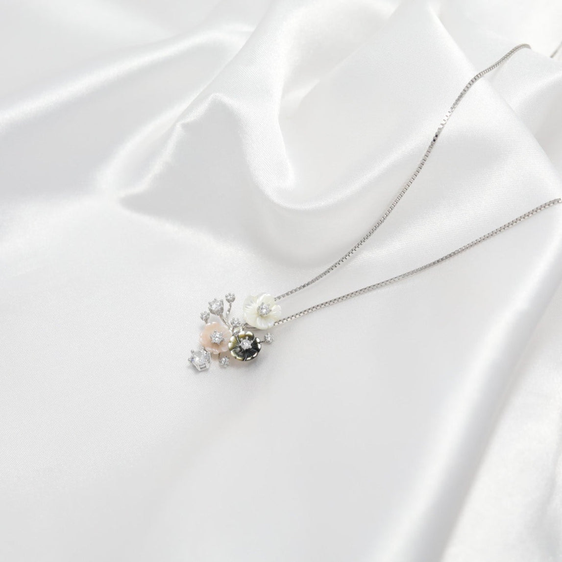 Ivory Garden Set