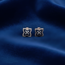 Load image into Gallery viewer, Sapphire Bloom Earrings