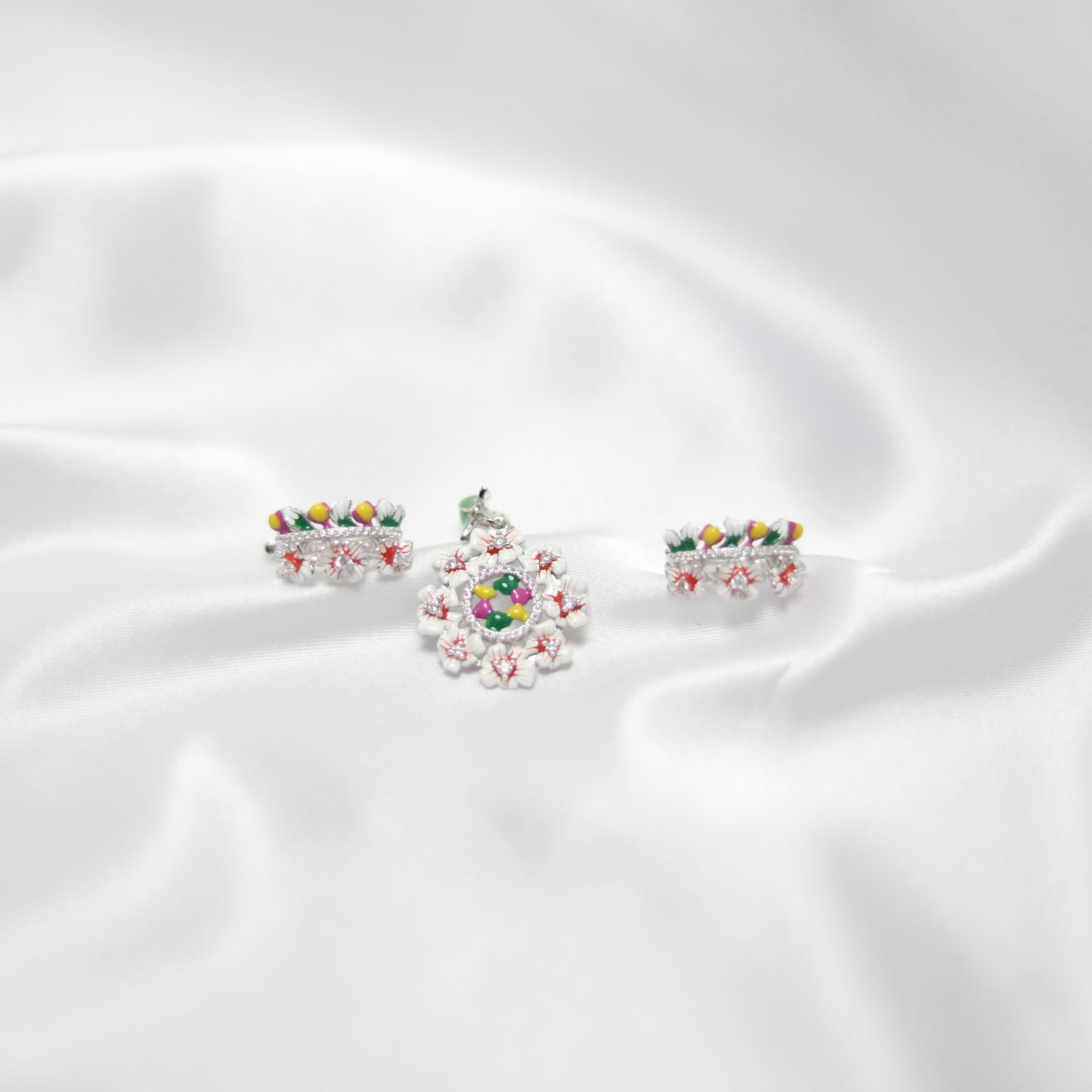 Blossom Radiance Pendant Set | 92.5 silver
