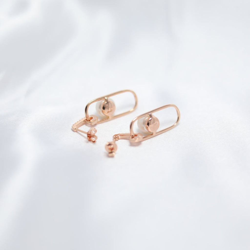Pearl Drop Earring