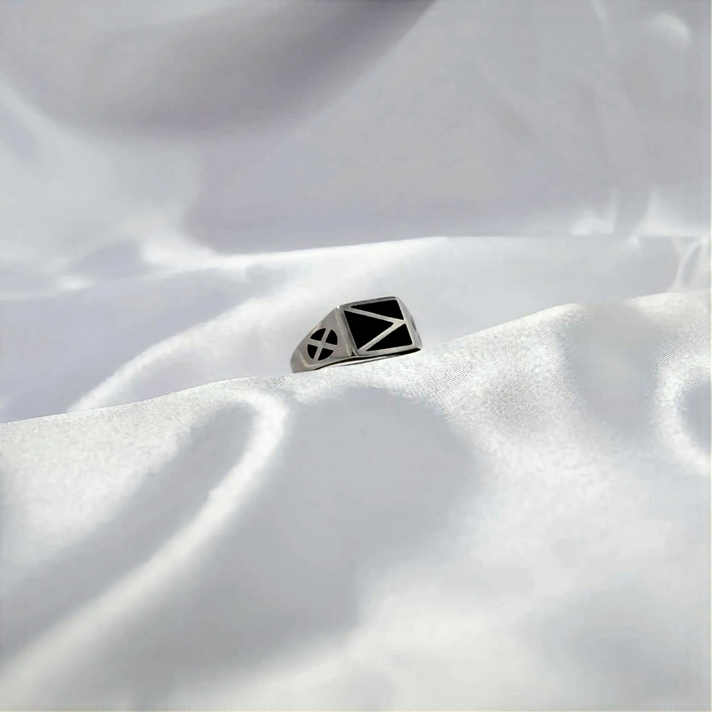 Geometric Onyx Signet Ring