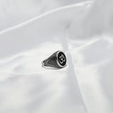 Om Signet Ring