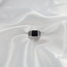 Load image into Gallery viewer, Bold Black Square ring