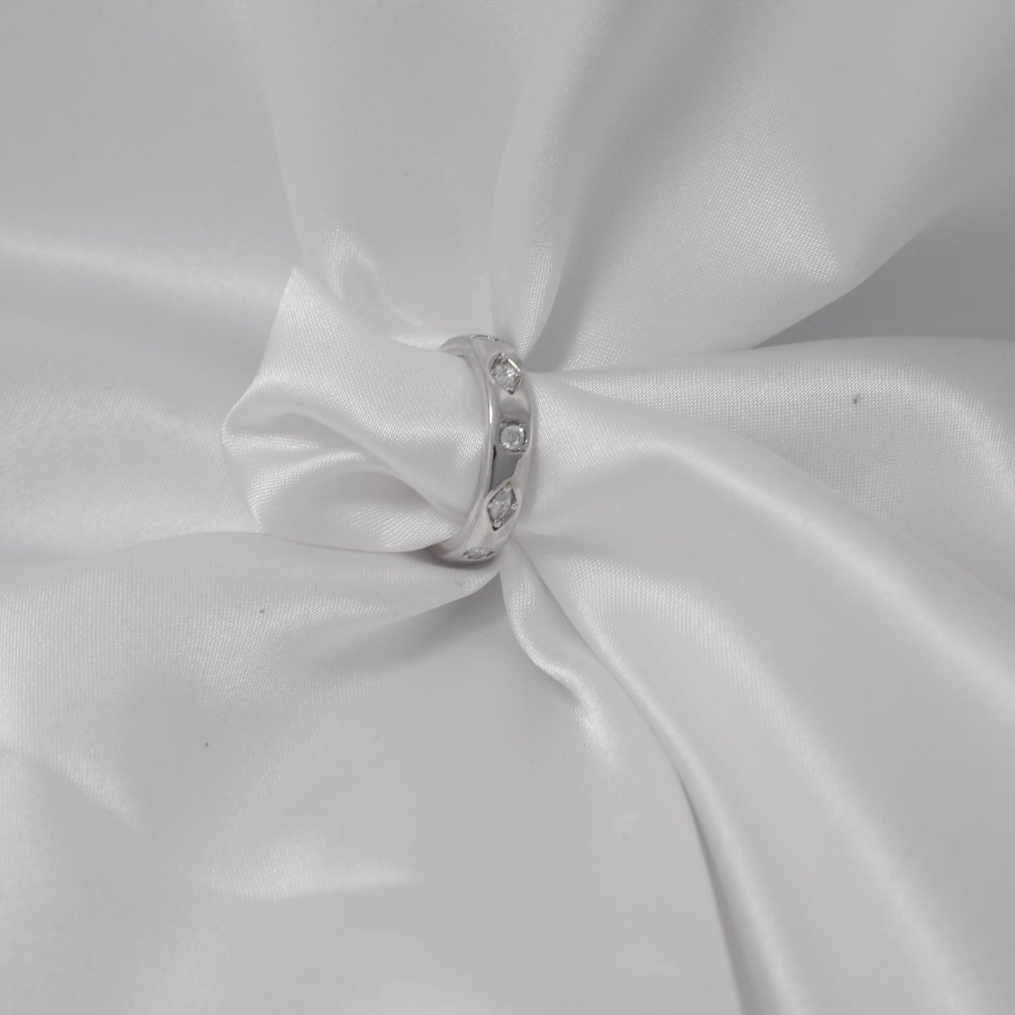 Classic Diamond Band