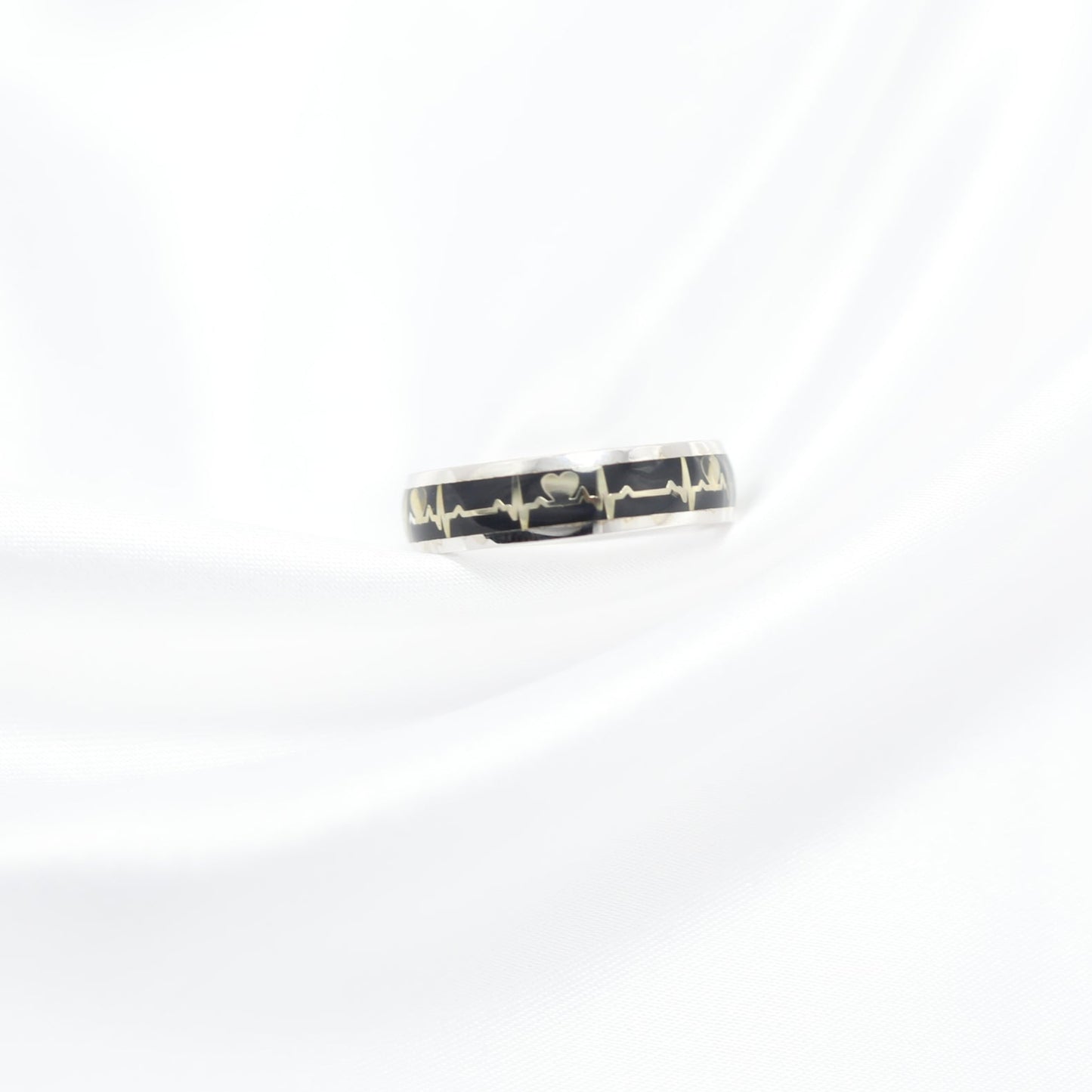 Heartbeat Ring