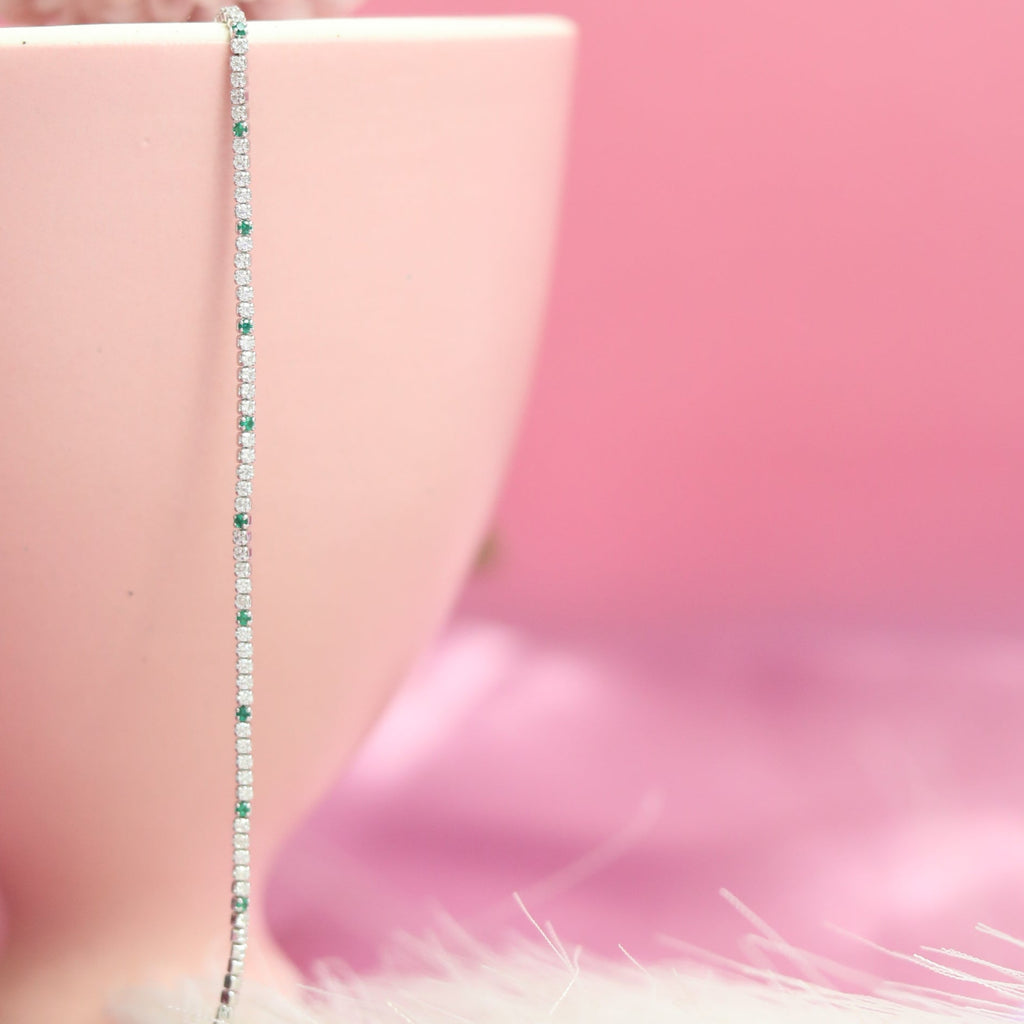 Emerald Sparkle Tennis Bracelet – Timeless Sophistication