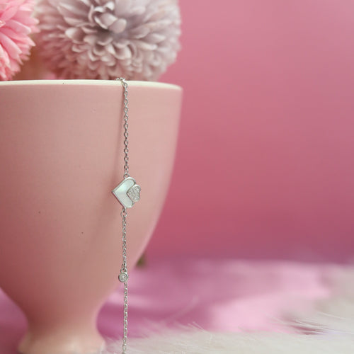 Mother of Pearl Heart Bracelet – A Symbol of Love & Elegance