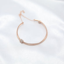 Load image into Gallery viewer, Aurora Knot Kada