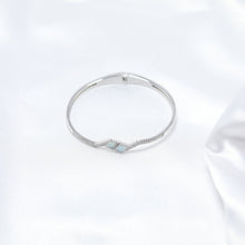 Load image into Gallery viewer, Pearl Prism Kada