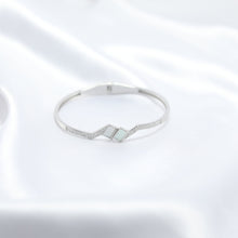 Load image into Gallery viewer, Pearl Prism Kada