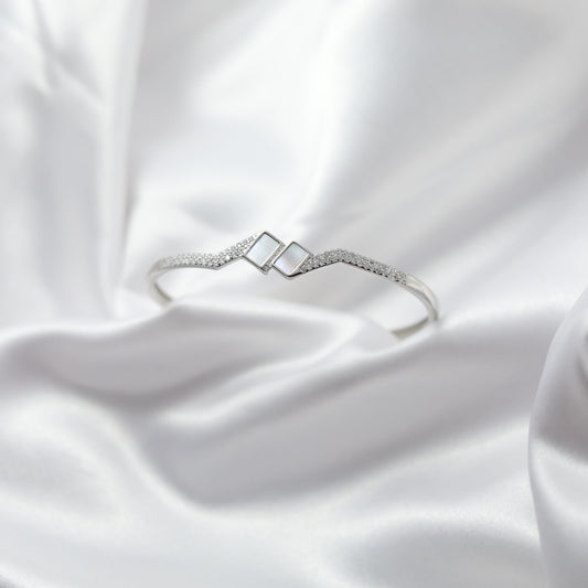 Pearl Prism Kada