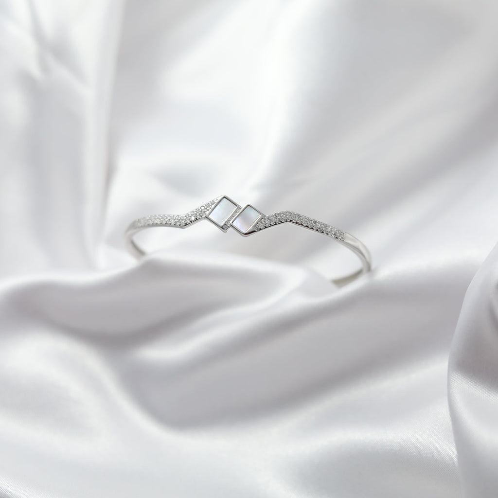 Pearl Prism Kada