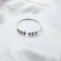Lunar Radiance Kada