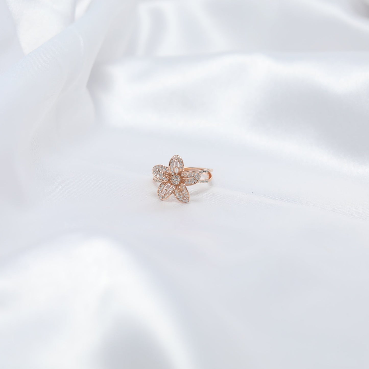 Fleur Royale Ring