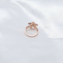 Load image into Gallery viewer, Fleur Royale Ring