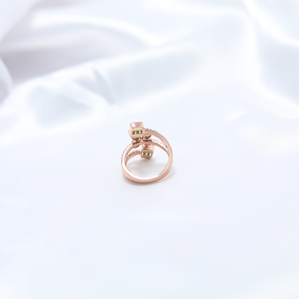 Emeralo Ring