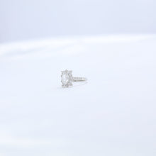 Load image into Gallery viewer, Rimjhim Ring - White