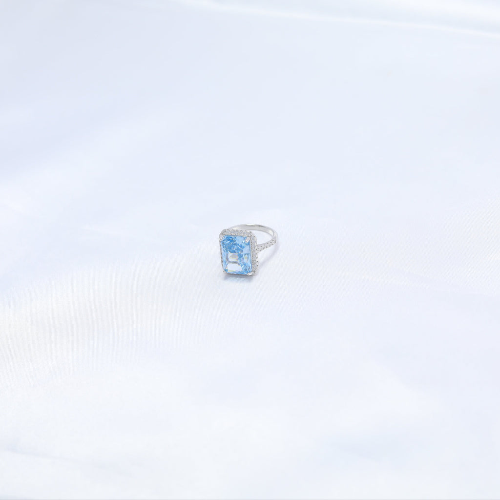 Neela Amber Ring