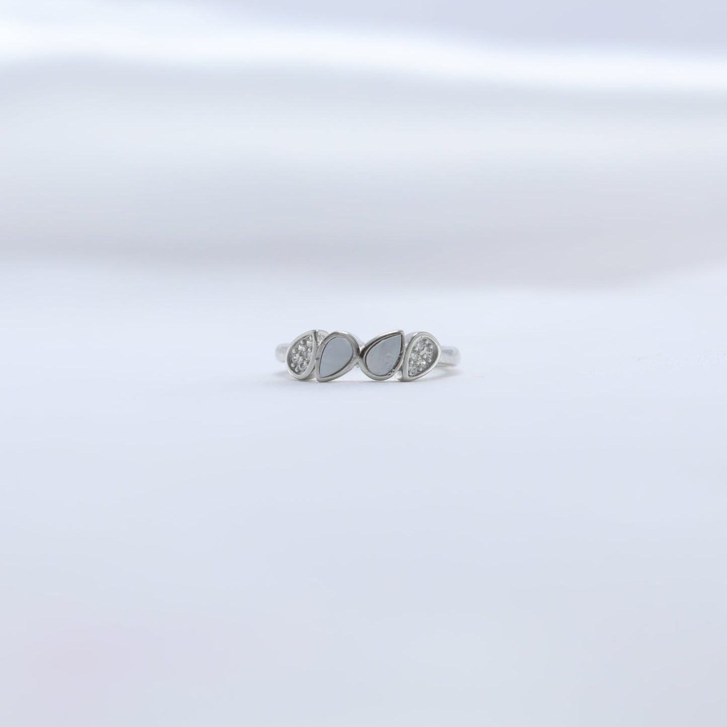 Noor Petal Ring