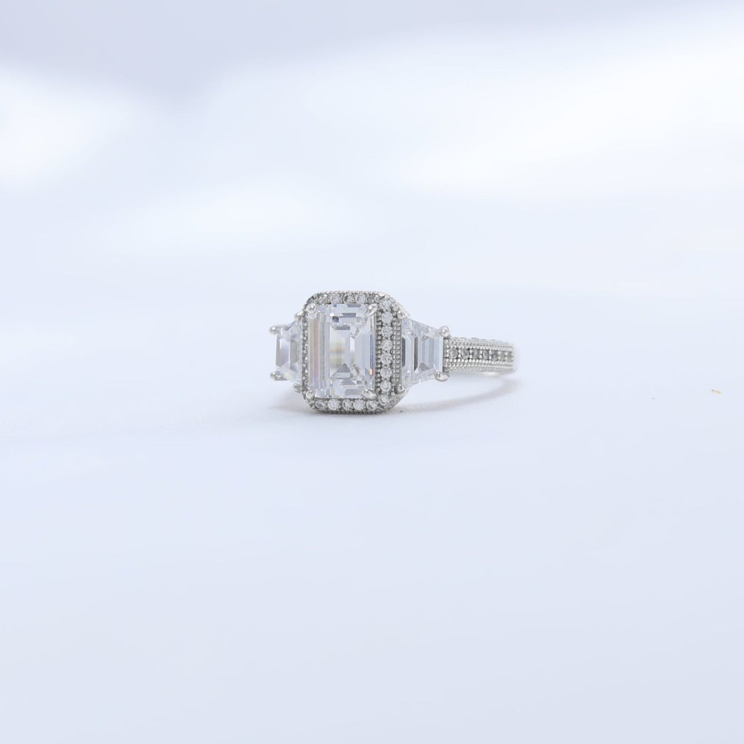 Alayra Regal Ring