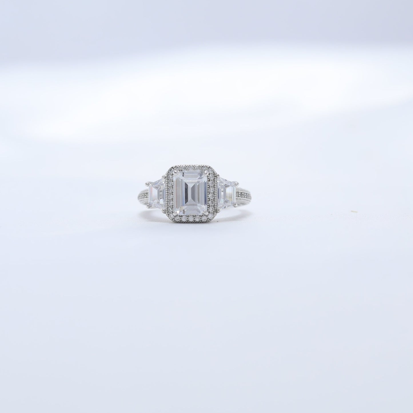 Alayra Regal Ring