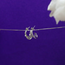 Load image into Gallery viewer, Noorika Hoops