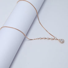 Load image into Gallery viewer, Elara Teardrop Necklace