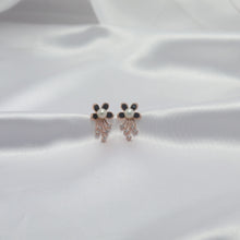 Load image into Gallery viewer, Midnight Bloom Pearl Earrings