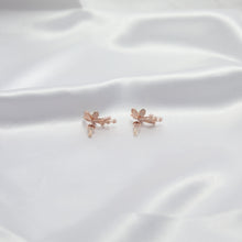 Load image into Gallery viewer, Midnight Bloom Pearl Earrings