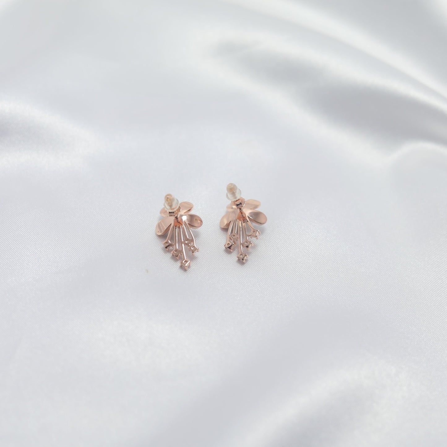 Midnight Bloom Pearl Earrings