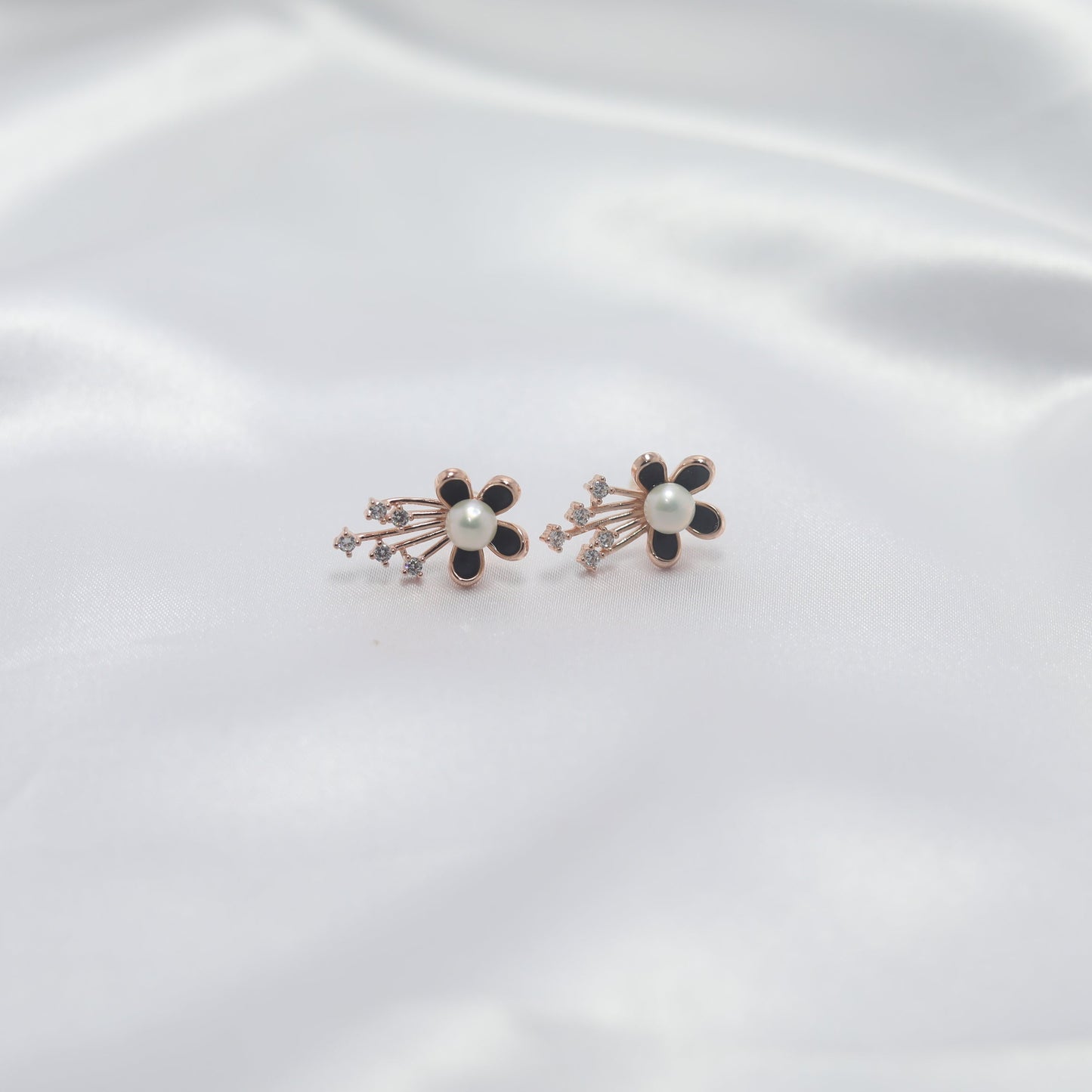 Midnight Bloom Pearl Earrings