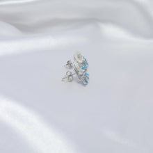 Load image into Gallery viewer, Ethereal Petal Earring