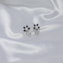Load image into Gallery viewer, Midnight Bloom Pearl Earrings