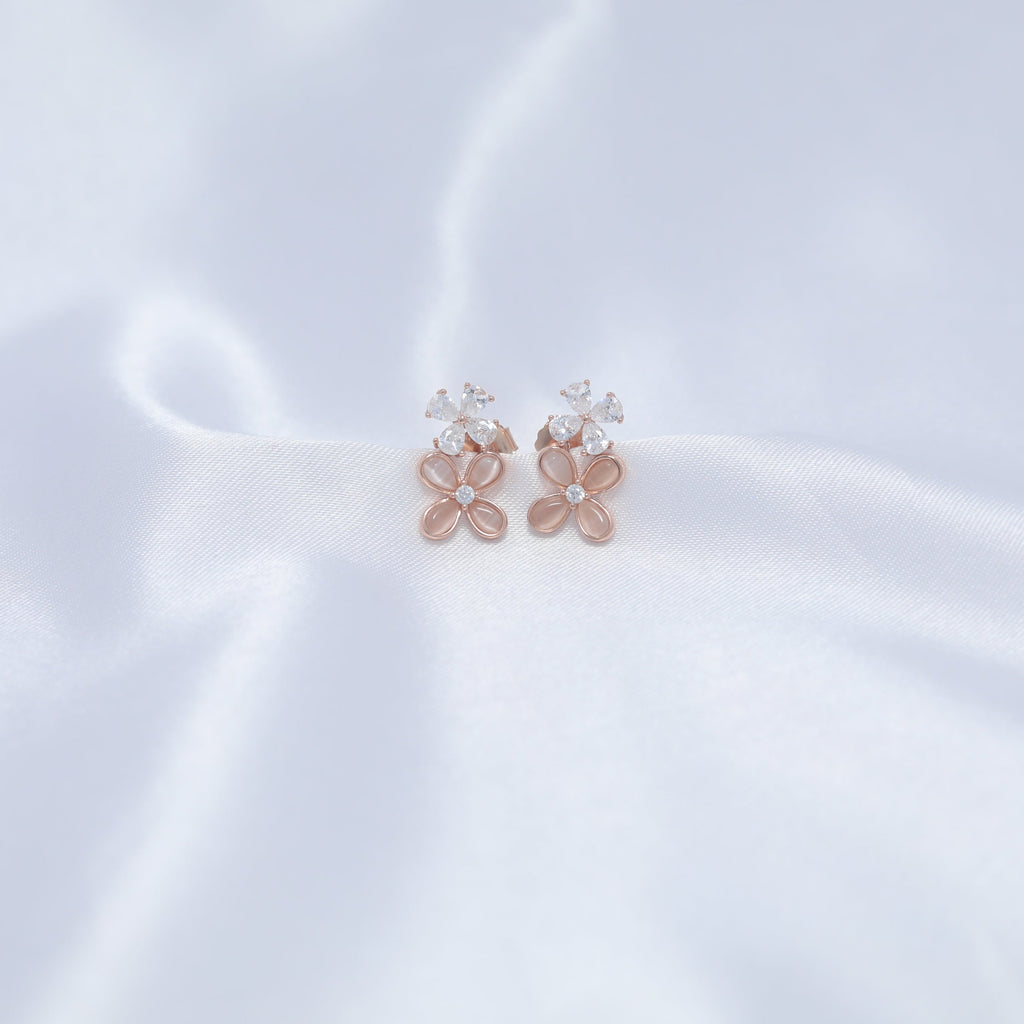 Sunehri Sway Studs