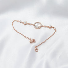 Load image into Gallery viewer, Graceful Bloom: Mother of Pearl Silver Bracelet