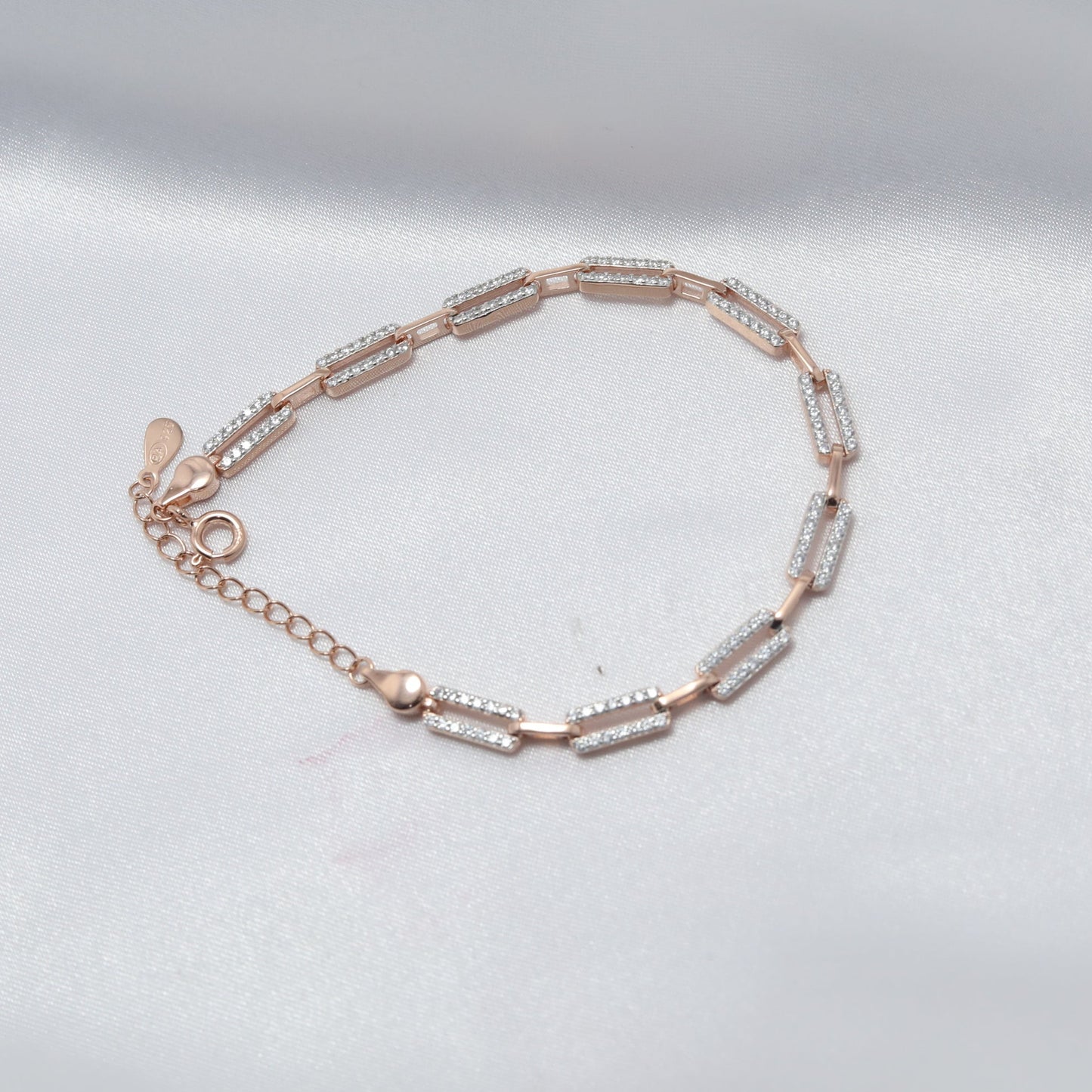 Linked IT Bracelet