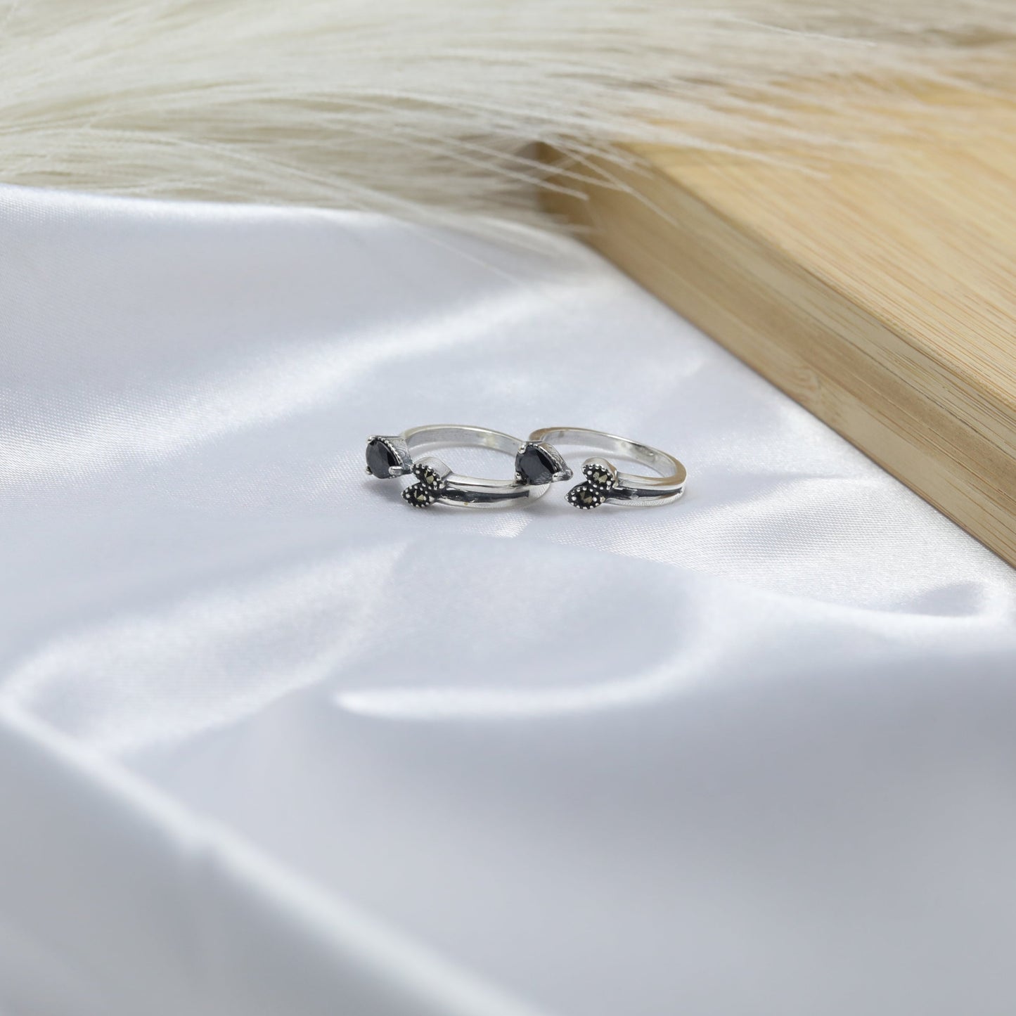Kajra Toe Ring
