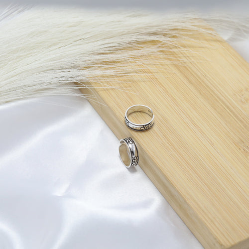 Noor Toe Rings