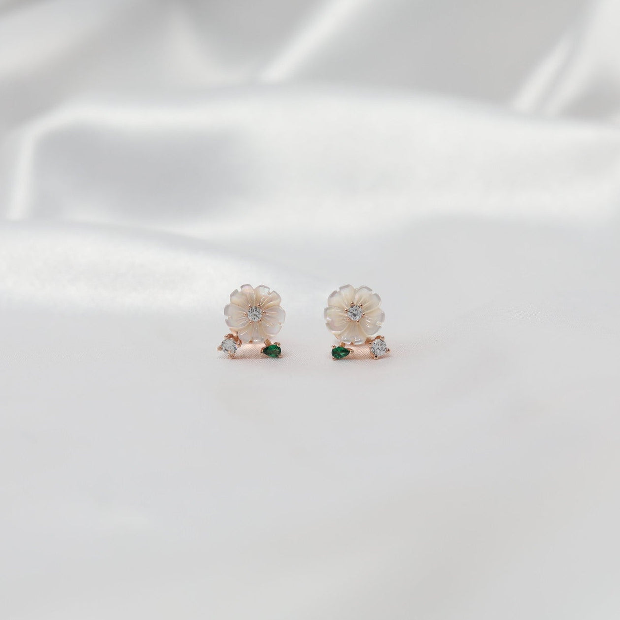 Snowleaf Bloom Earrings
