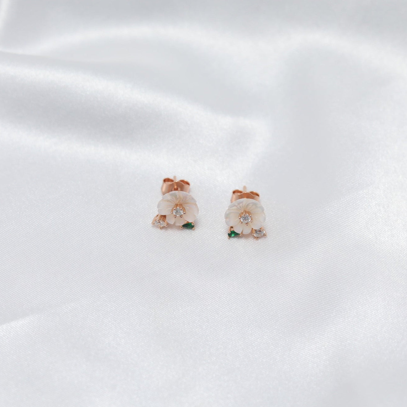 Snowleaf Bloom Earrings