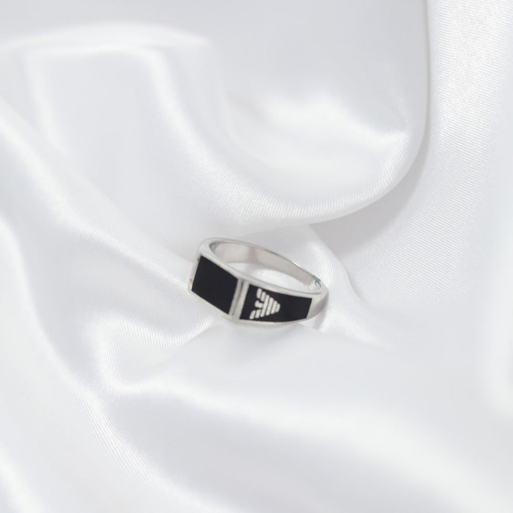 The Vanguard Ring