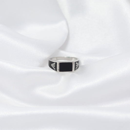 The Vanguard Ring