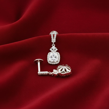 Load image into Gallery viewer, Regal Cushion Set