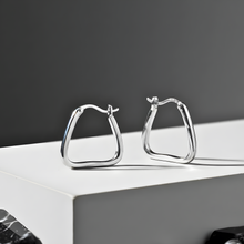 Load image into Gallery viewer, Sleek Geo Hoops