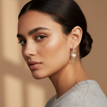 Load image into Gallery viewer, Pearl Drop Earring
