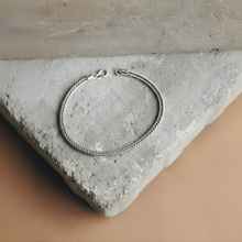 Load image into Gallery viewer, Sleek Rope chain Bracelet