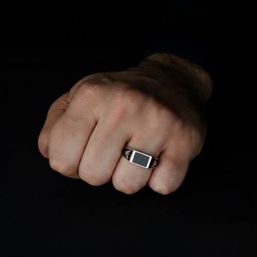 The Vanguard Ring