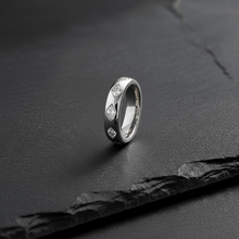 Load image into Gallery viewer, Classic Diamond Band